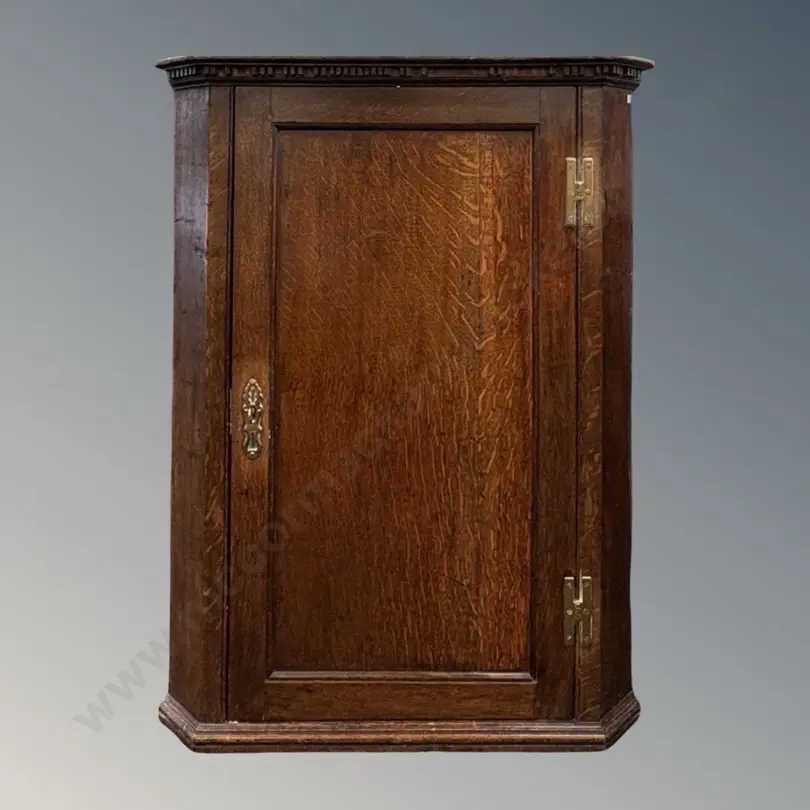 Oak Corner Cabinet with Brass Hinges, Escutcheon and Key, H91xL70xD41cm Image 1++