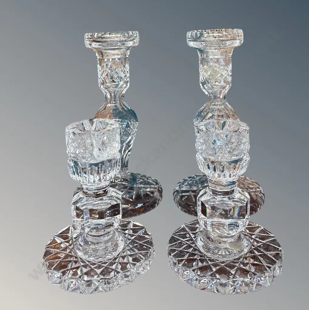 Two Pair of Crystal Candlesticks, H19.5 and H11cm (1 pair AF) Image 1++