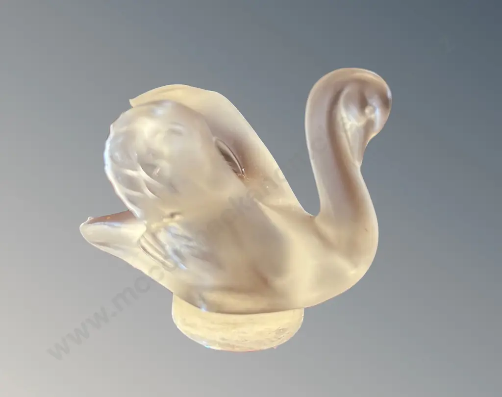 Lalique Swan, H5xL5.5cm Image 1++