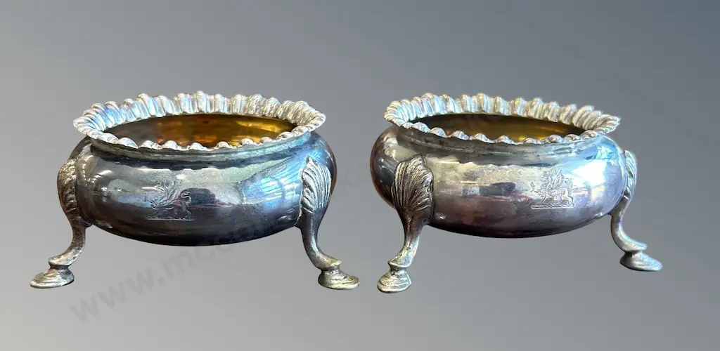 Pair of Sterling Silver Footed Open Salts, TW157gms Image 1++