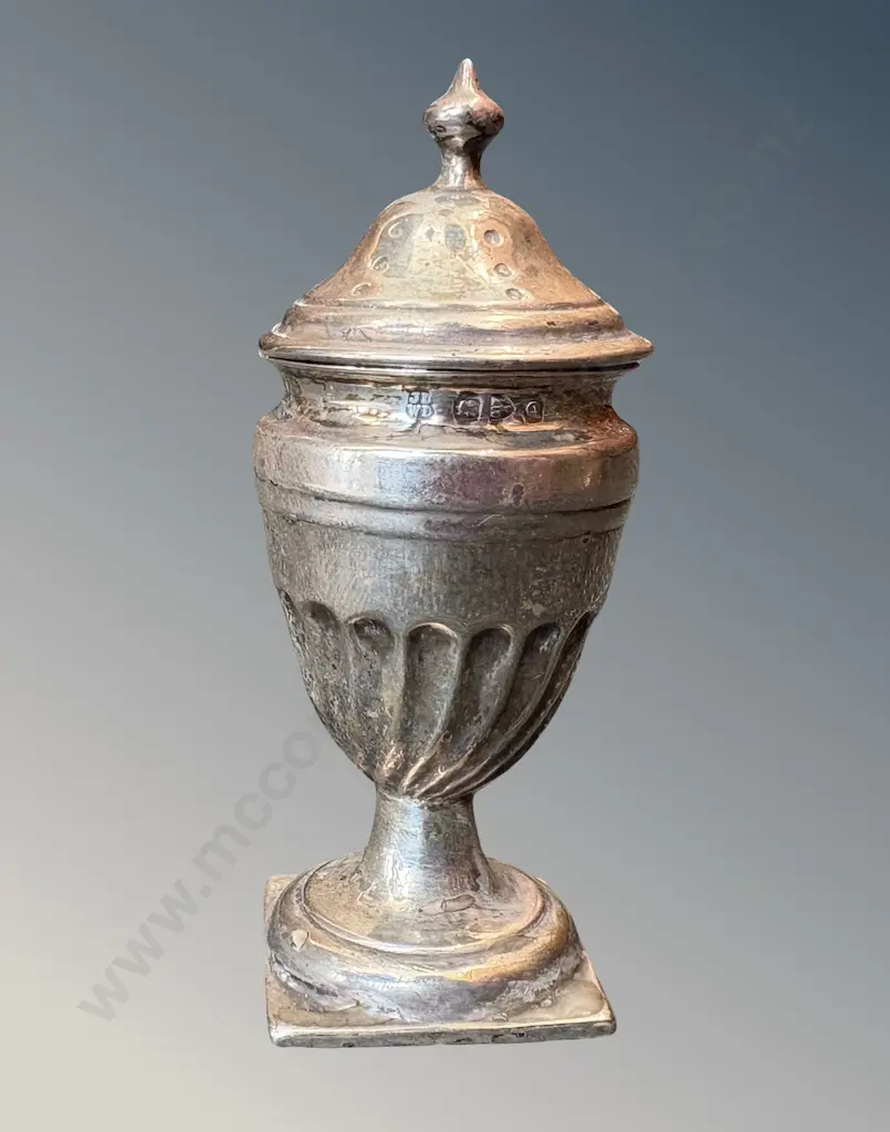 Sterling Silver Pepper Pot, TW25gms Image 1++