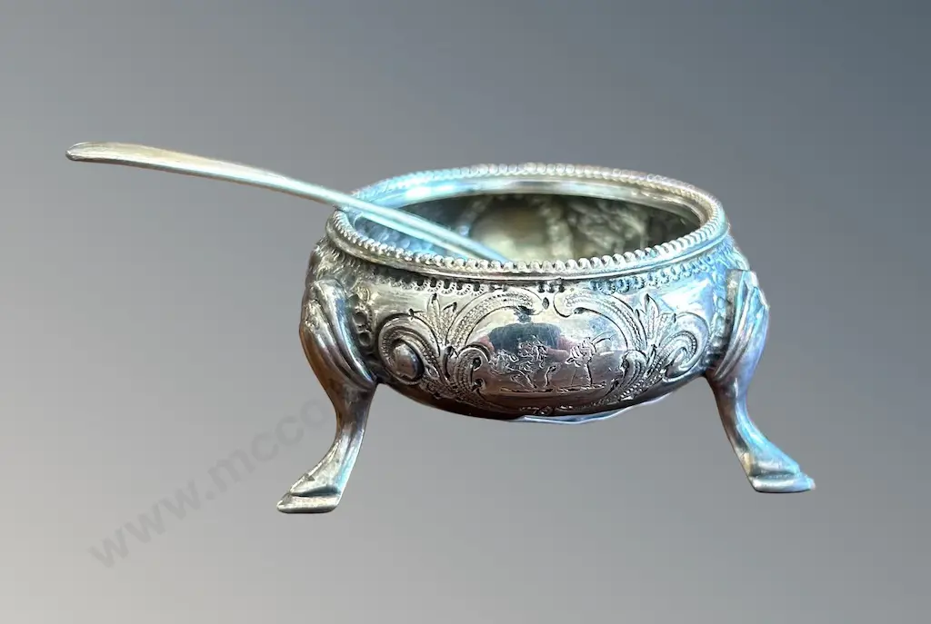Sterling Silver Footed Salt and Spoon, TW32gms Image 1++