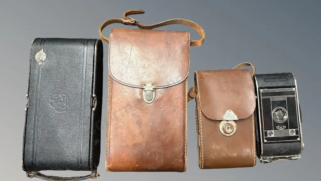 German Folding CP Goerz Roll-Tenax Camera and Agfa Billy Clack Folding Camera in Leather Cases Image 1++