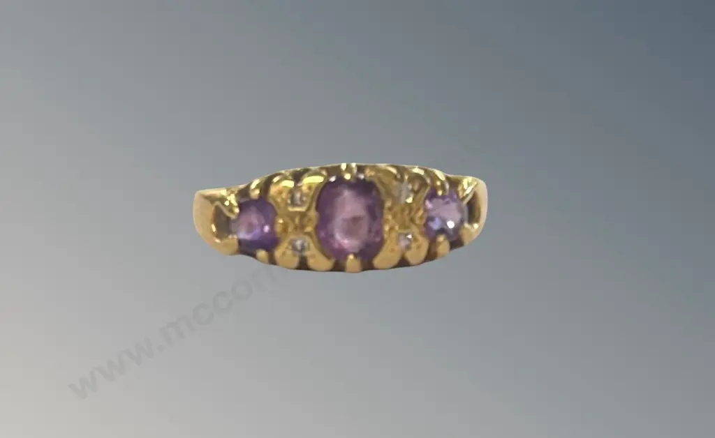 18ct Gold Amethyst and Diamond Ring, Size K, TW2.9gms Image 1++