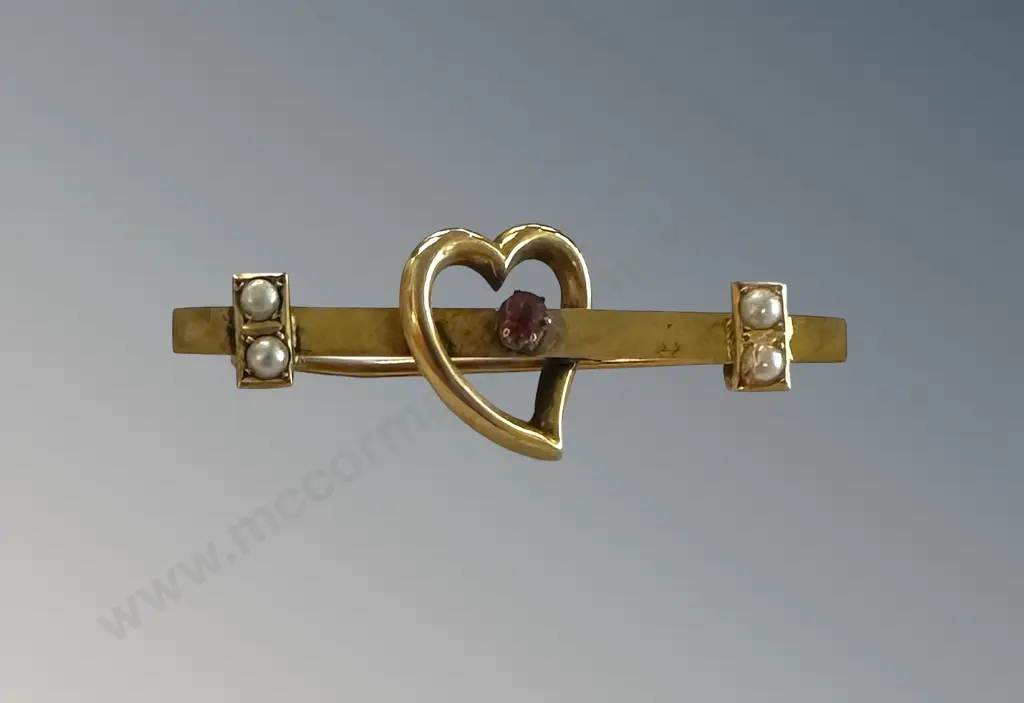 9ct Gold Seed Pearl and Garnet Bar Brooch, L3.6cm, TW1.5gms Image 1++