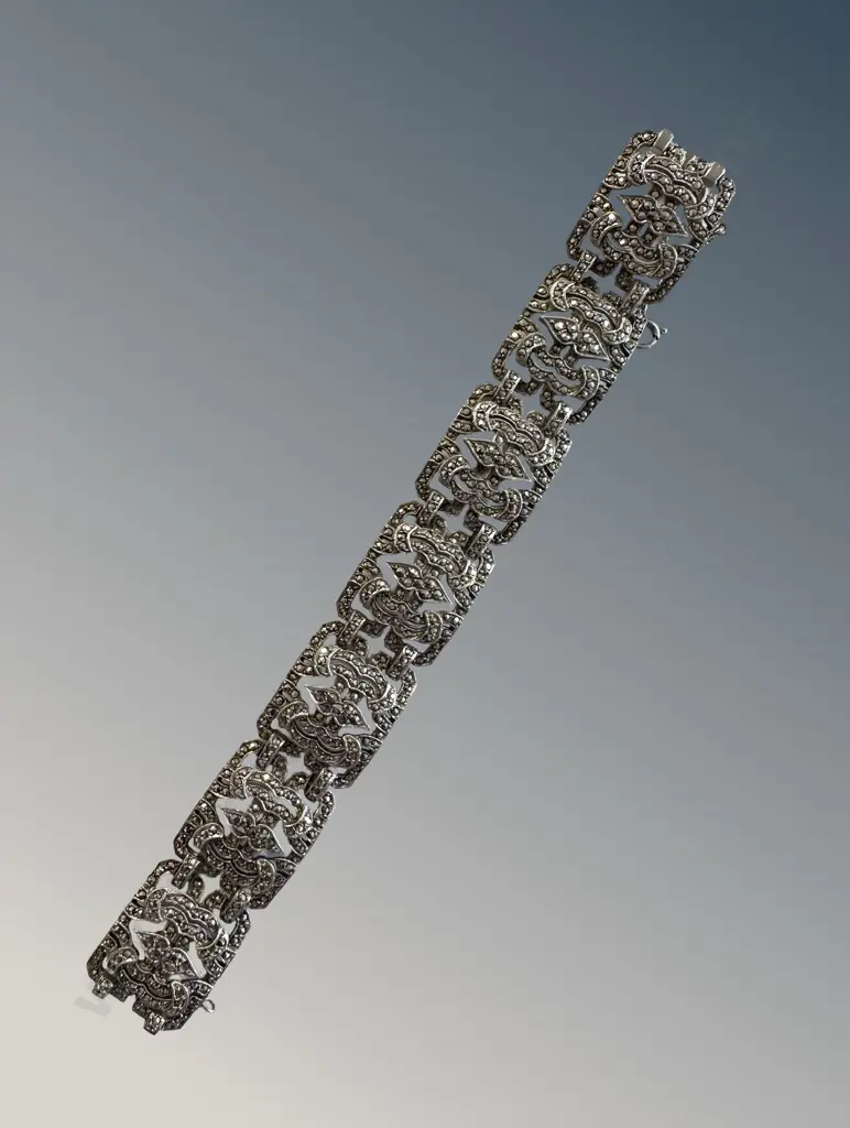 Sterling Silver and Marcasite Bracelet, L17.5cm, TW49gms Image 1++