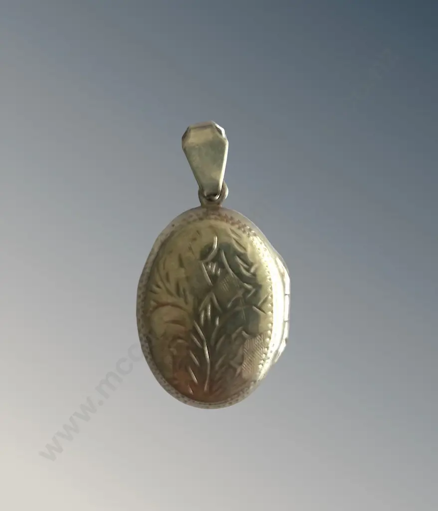 Sterling Silver embossed Locket, TW4.2gms Image 1++