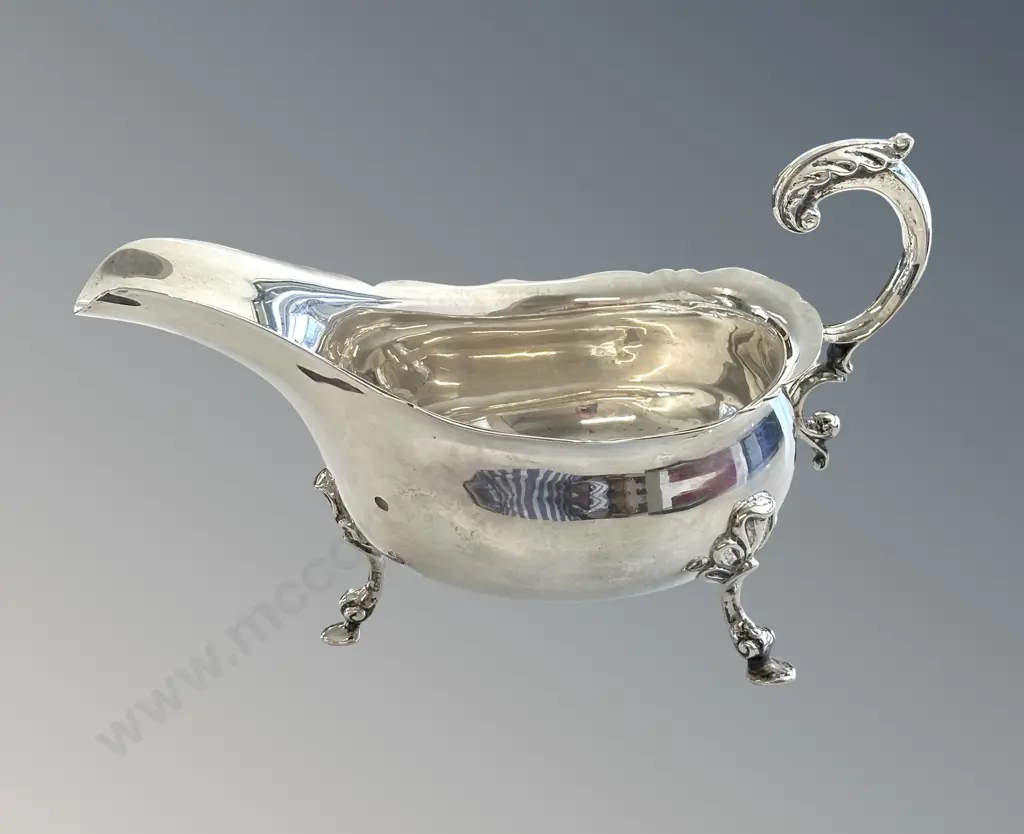 Sterling Silver Footed Gravy Boat, TW362gms Image 1++