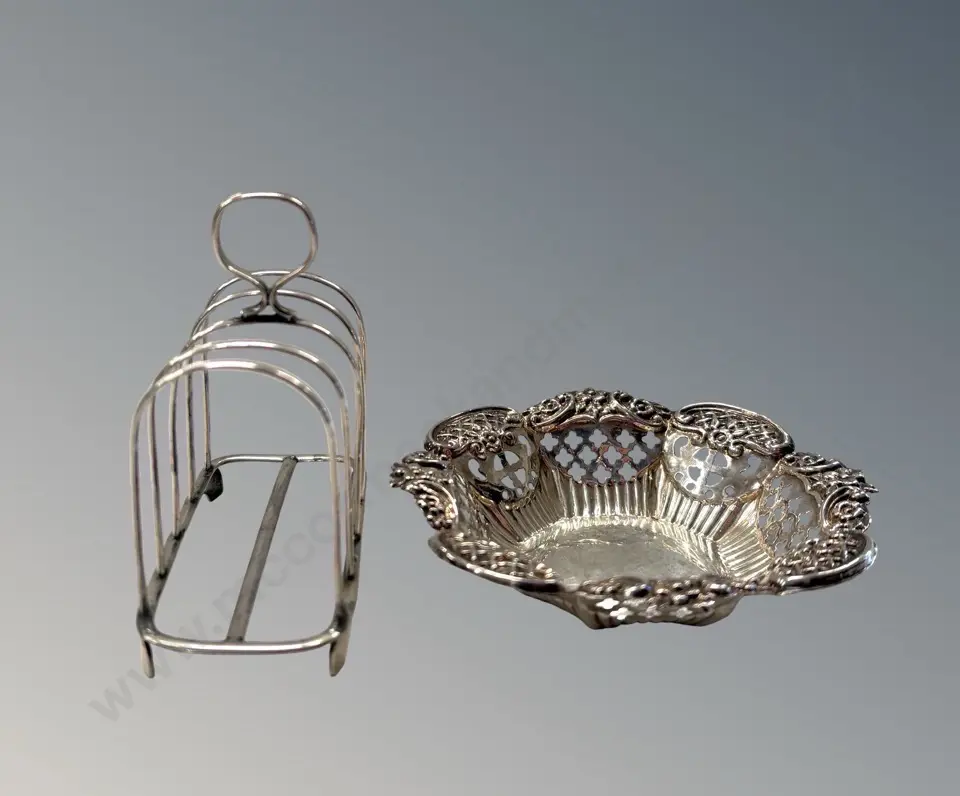 Sterling Silver Toast Rack and Pierced Dish with Decorative Floral Border TW58gms Image 1++
