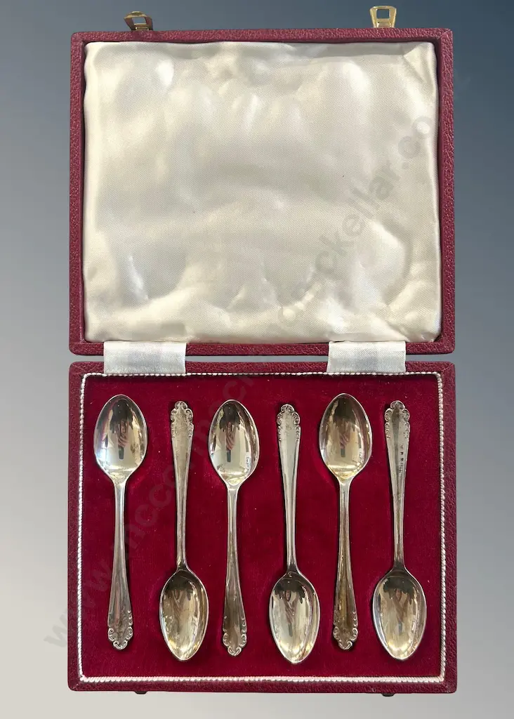 Leather Cased Sterling Silver Set of Six Teaspoons, TW66gms Image 1++