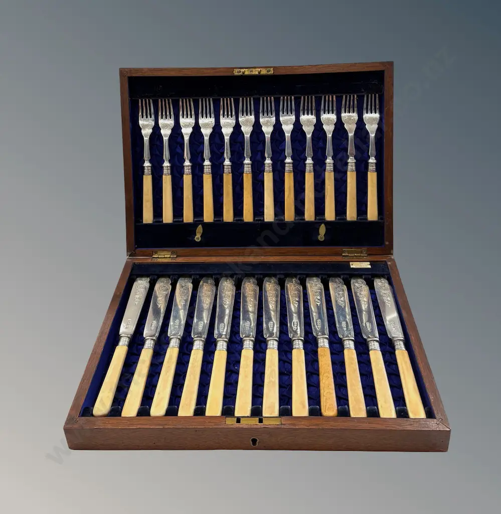 Boxed Sterling Silver Boned Handled Set of Fish 12 Knives and Forks TW1020gms Image 1++