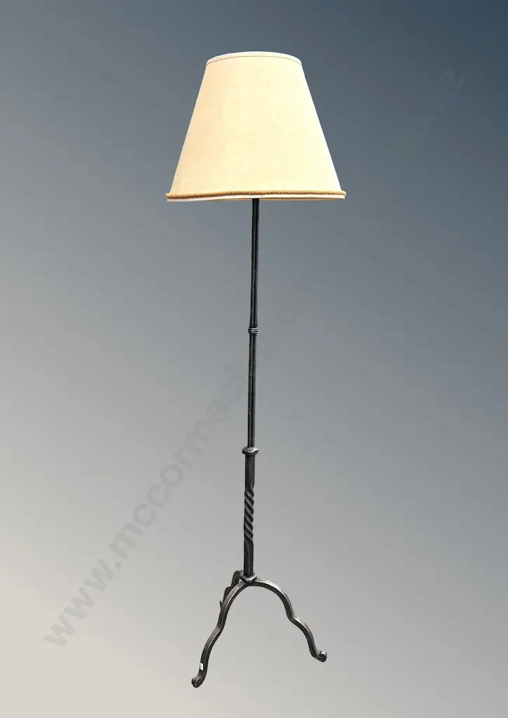 Metal Standard Lamp on a Three Point Base H185cm Image 1++