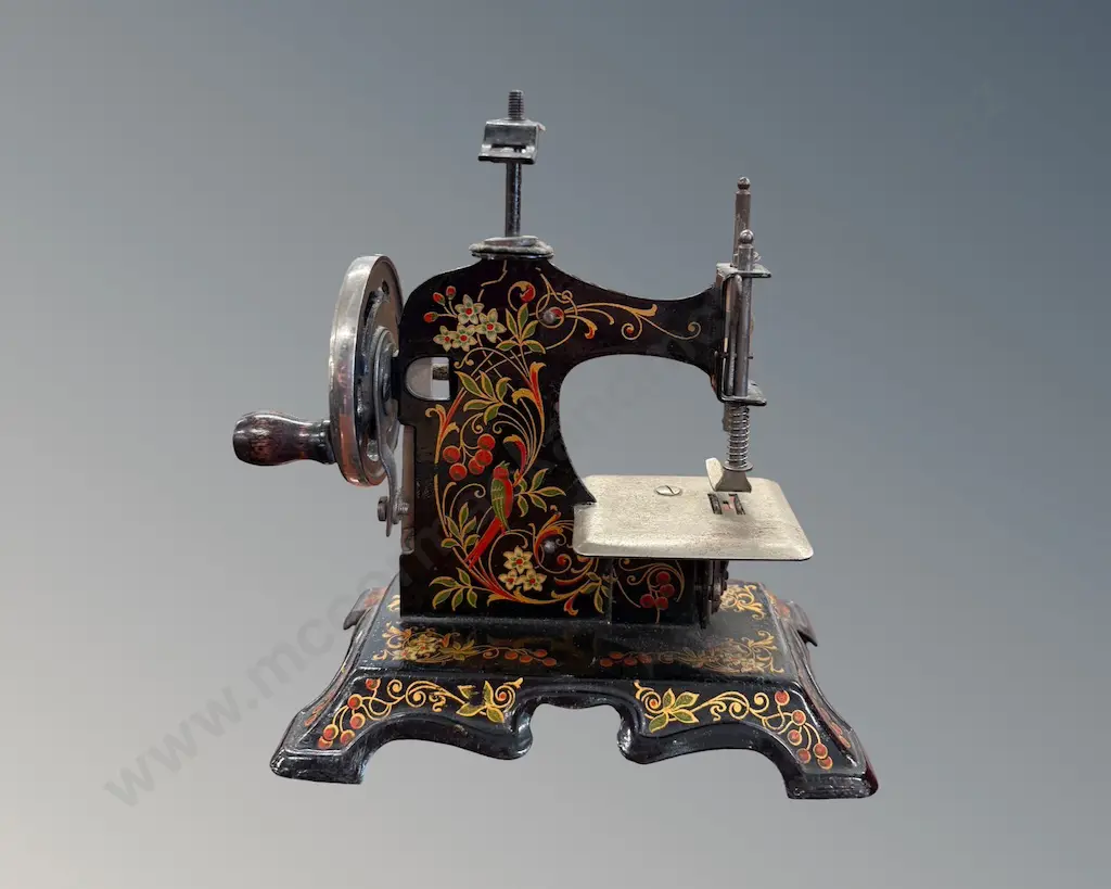 Miniature Decorative Hand Painted Sewing Machine, L16xH17cm Image 1++