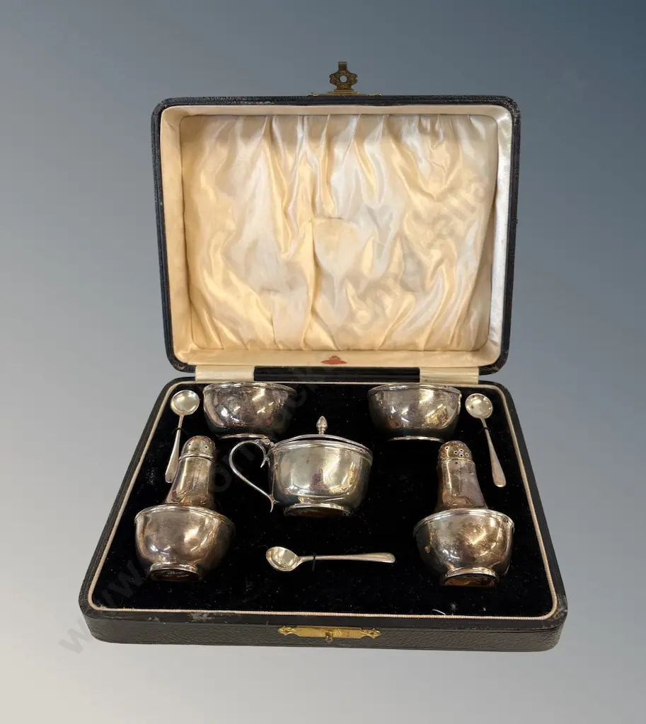 Cased Sterling Silver Lined Condiment Set, TW165gms Image 1++