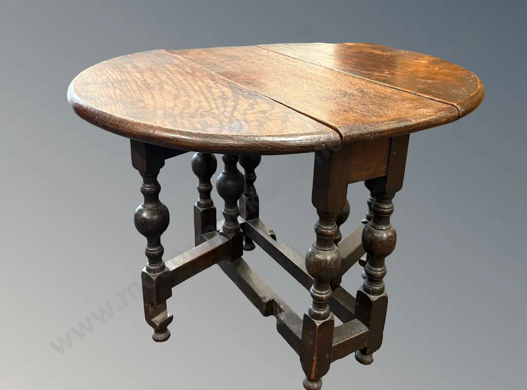Small Oak Oval Drop Side Table L70xH49xD60cm Image 1++