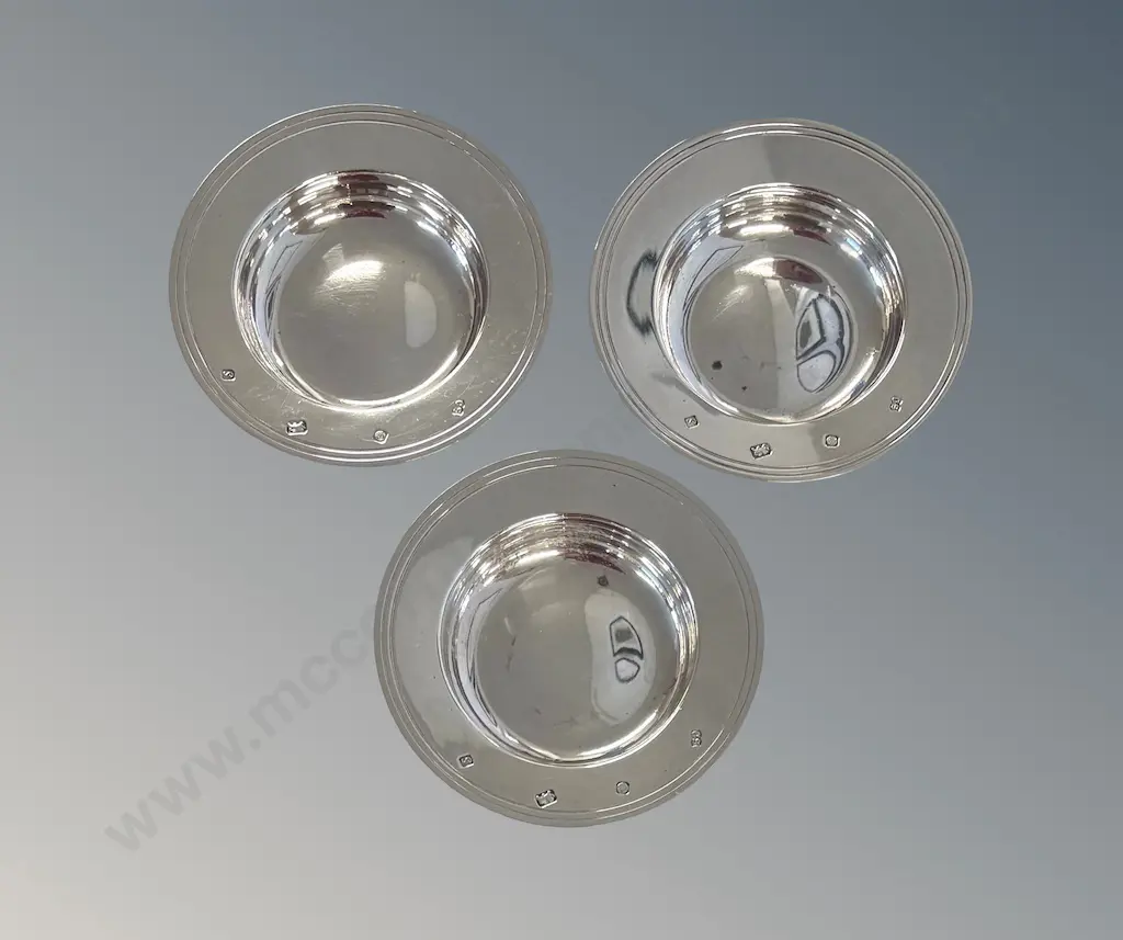 Three Sterling Silver Dishes, TW119gms Image 1++