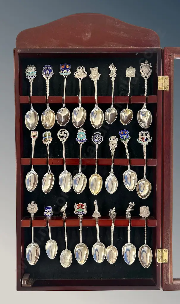 Sterling Silver Teaspoon Collection in Display Case, TW281gms Image 1++