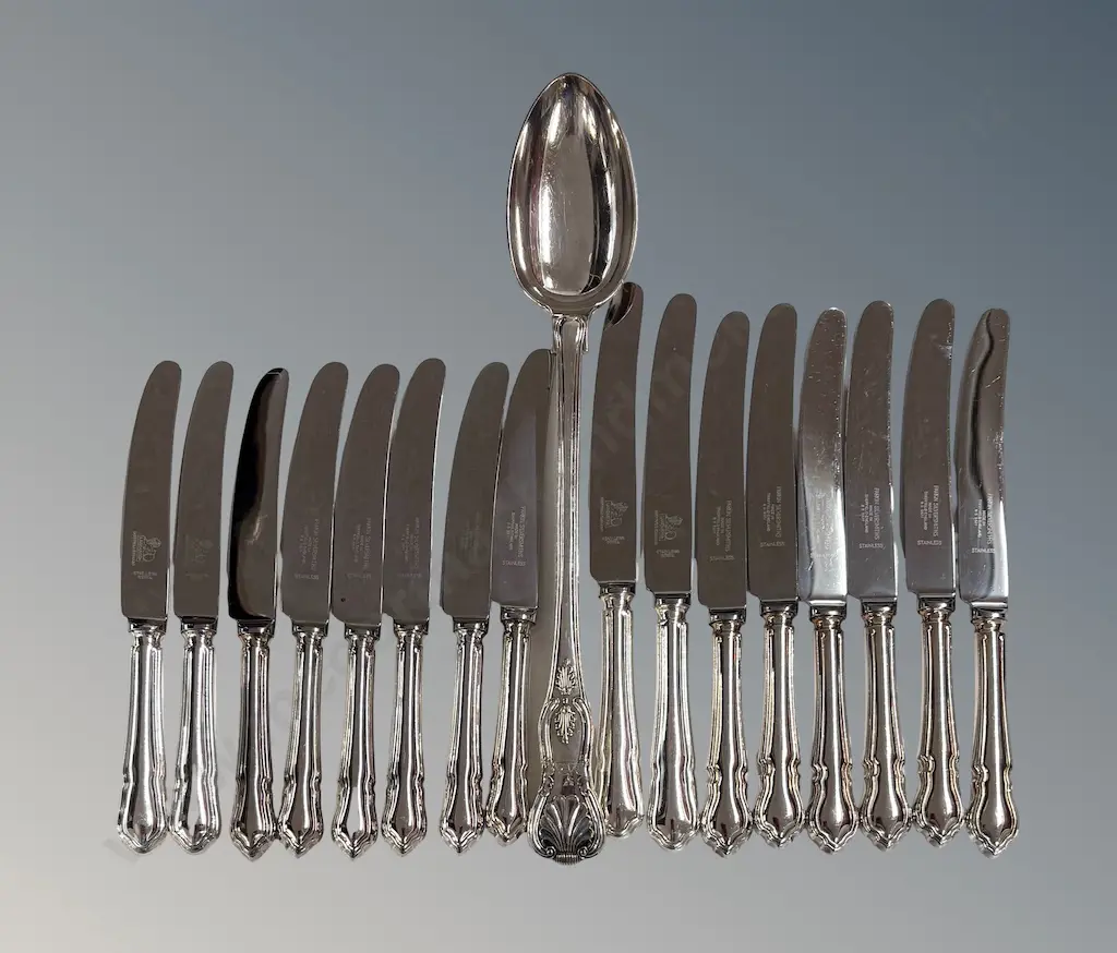 Sheffield Knives and large Silver Serving Spoon Image 1++