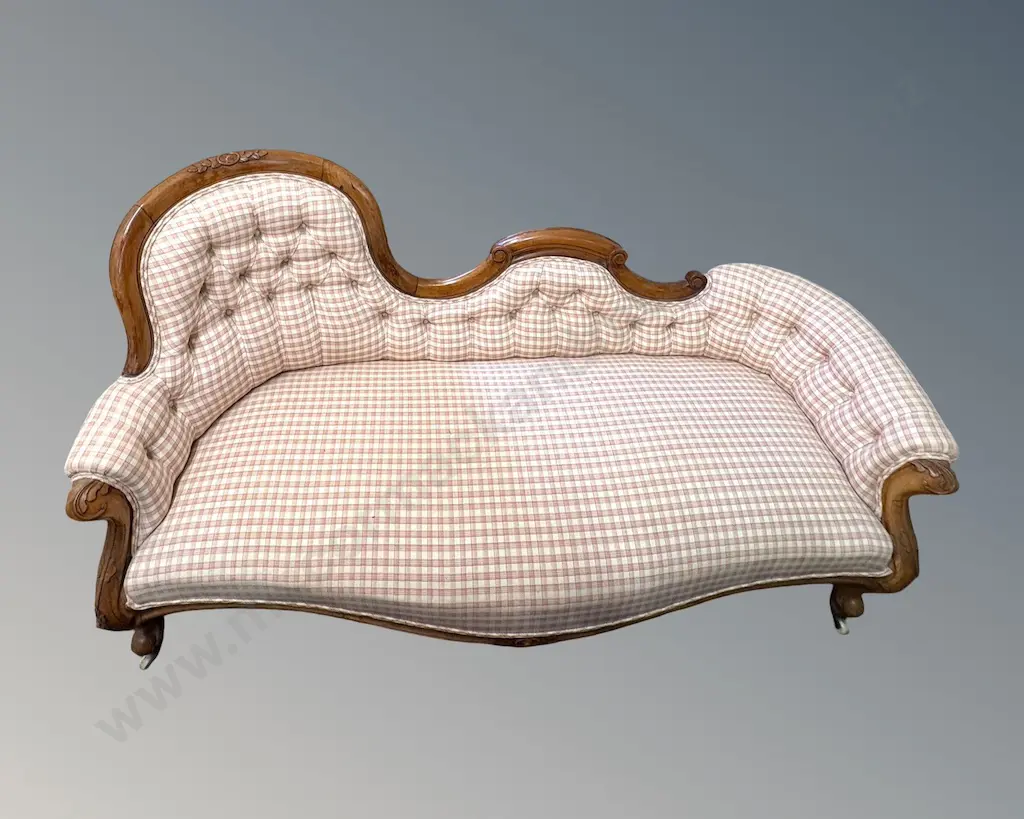 Walnut Chaise Lounge with Deep Buttoned Checkered Upholstery on Porcelain Castors, L160xH90xD70cm Image 1++